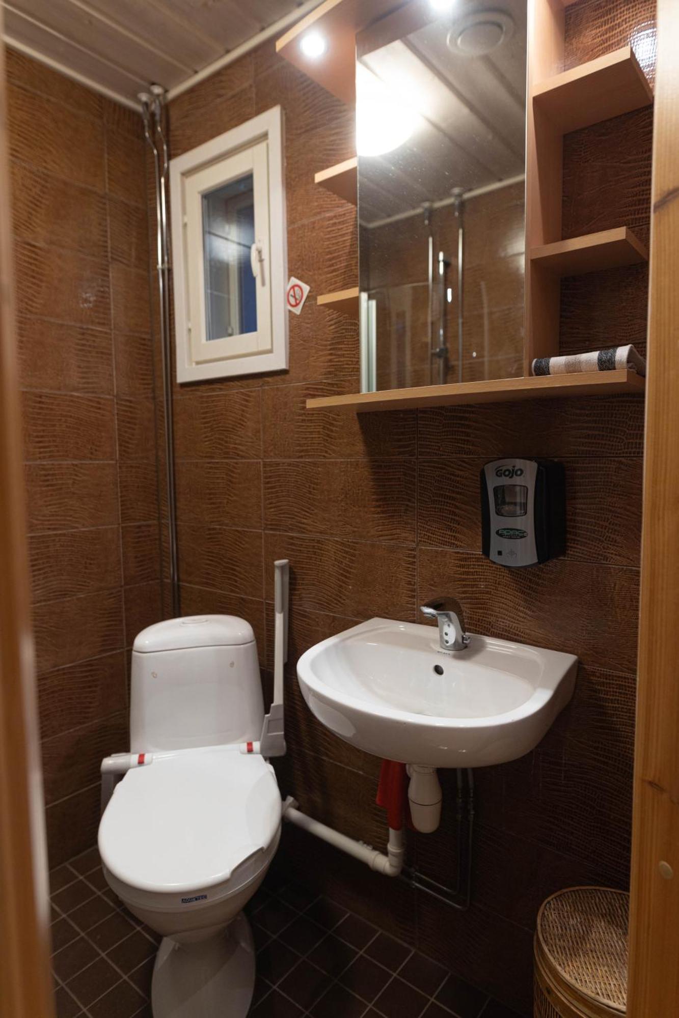Aaria Bed And Breakfast Рованиеми Экстерьер фото